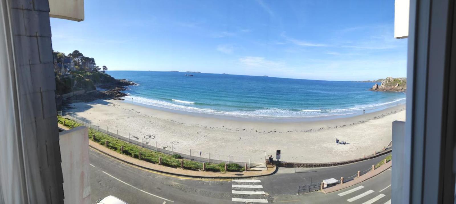 N°22, Vue Mer, *